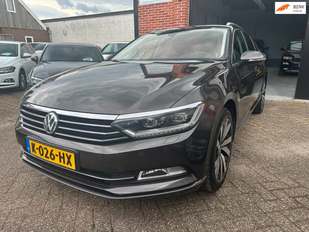 Volkswagen Passat Variant 1.8 TSI Business Edition R AUTOMAA, Auto's, Volkswagen, Bedrijf, Te koop, Passat, ABS, Achteruitrijcamera