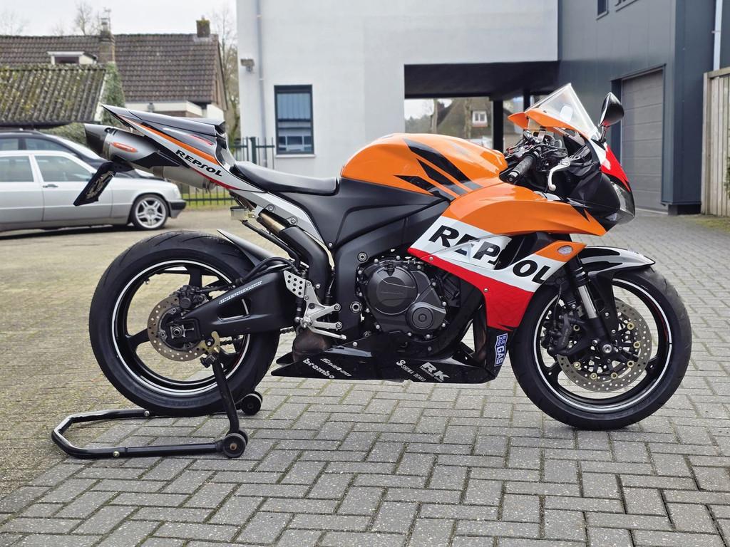 Honda Sport CBR 600RR Repsol uitgevoerd. Nieuwe banden., Motoren, Automotive & Motomotive Correct, Bedrijf, Meer dan 35 kW, 599 cc
