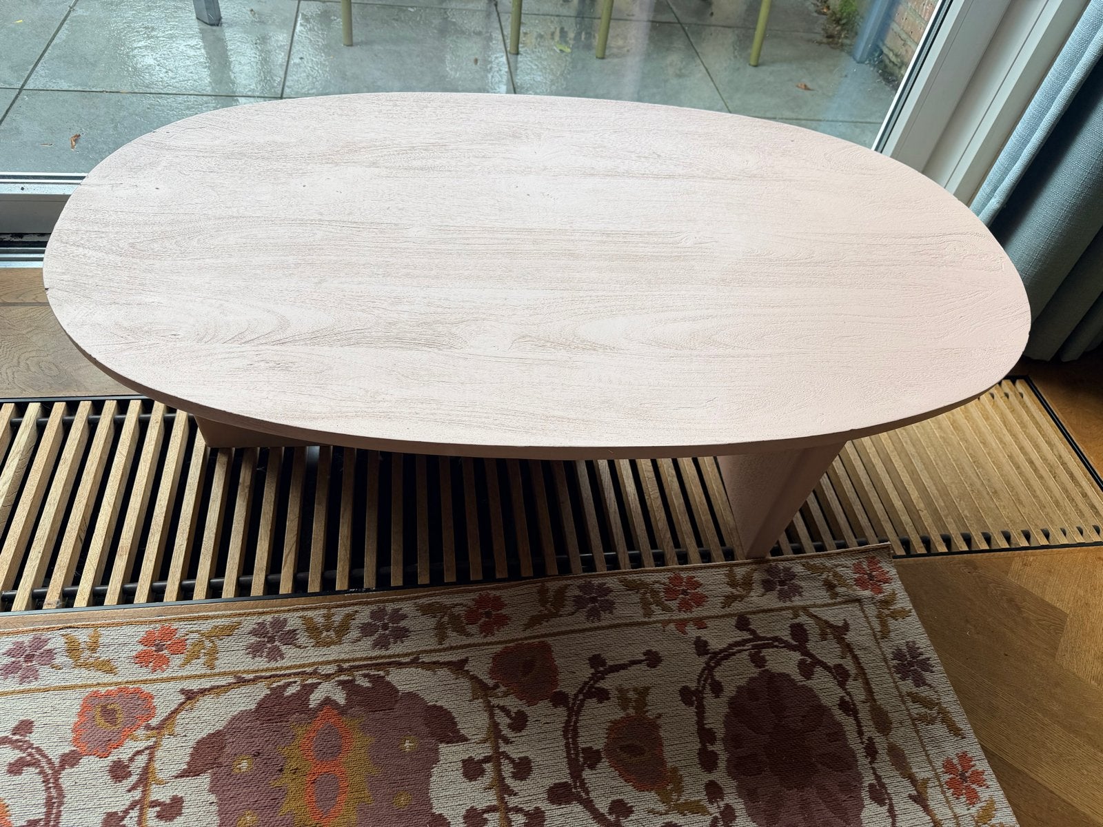 Woood Mango Houten Salontafel - Zelf Geschilderd Roze, Ophalen, Zo goed als nieuw, Ovaal, Overige houtsoorten