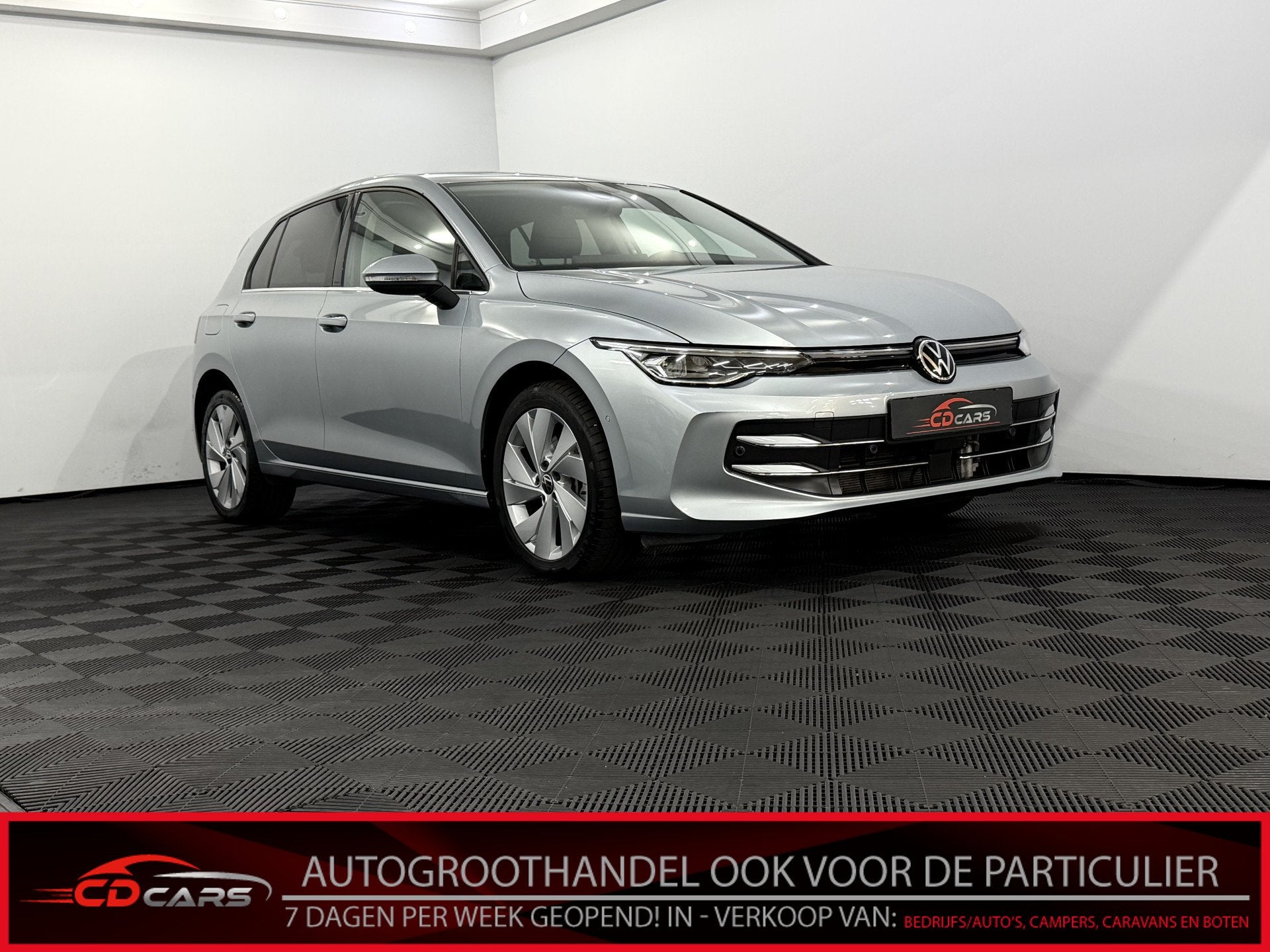 Volkswagen Golf 1.5 eHybrid Life Edition Plug-in Camera, App, 4 cilinders, Bedrijf, 1542 kg, Te koop