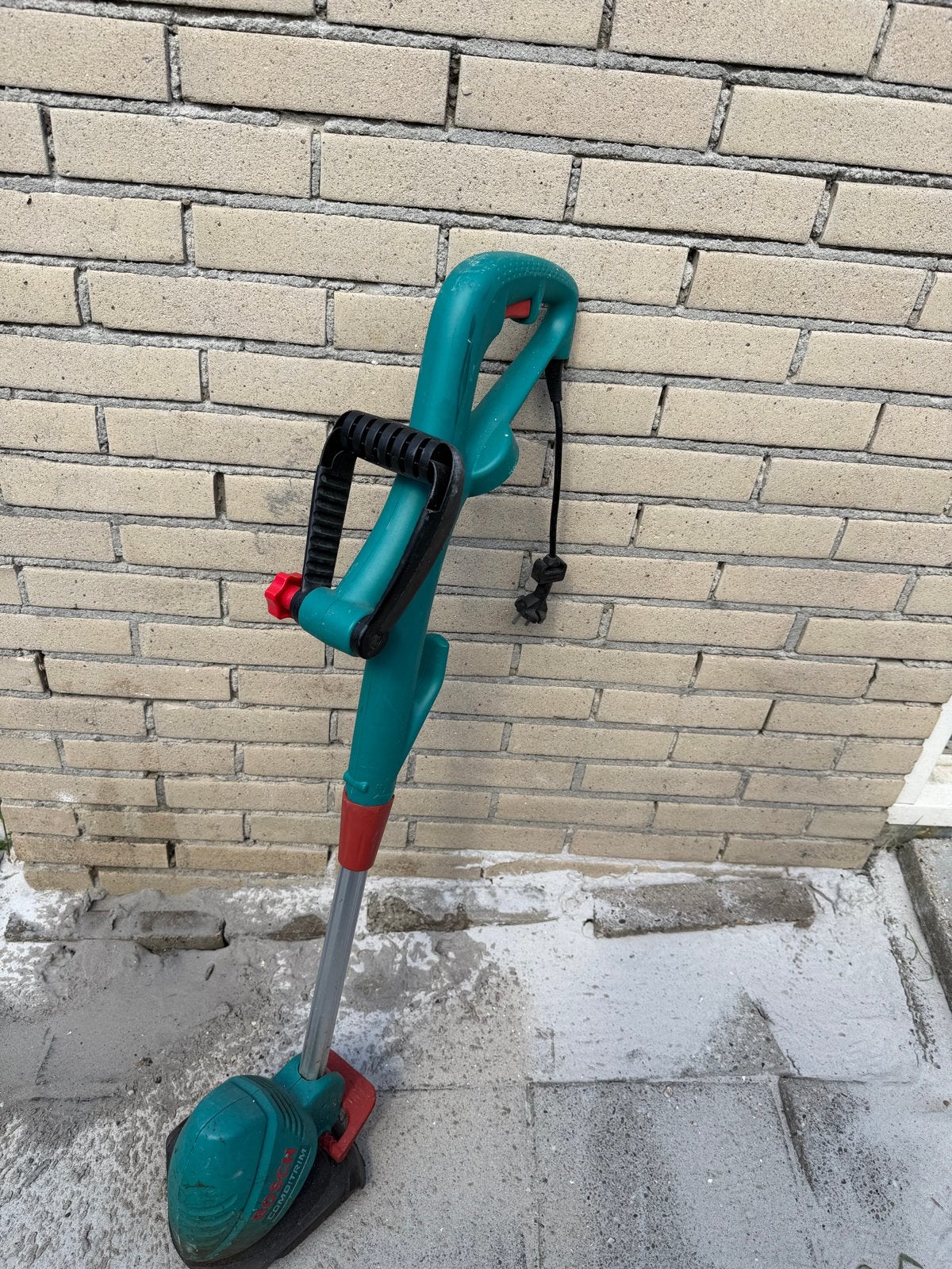 Bosch Trimmer - Elektrische Grastrimmer, Tuin en Terras, Grasmaaiers, Ophalen, Cirkelmaaier, Gebruikt, Elektrische grasmaaier