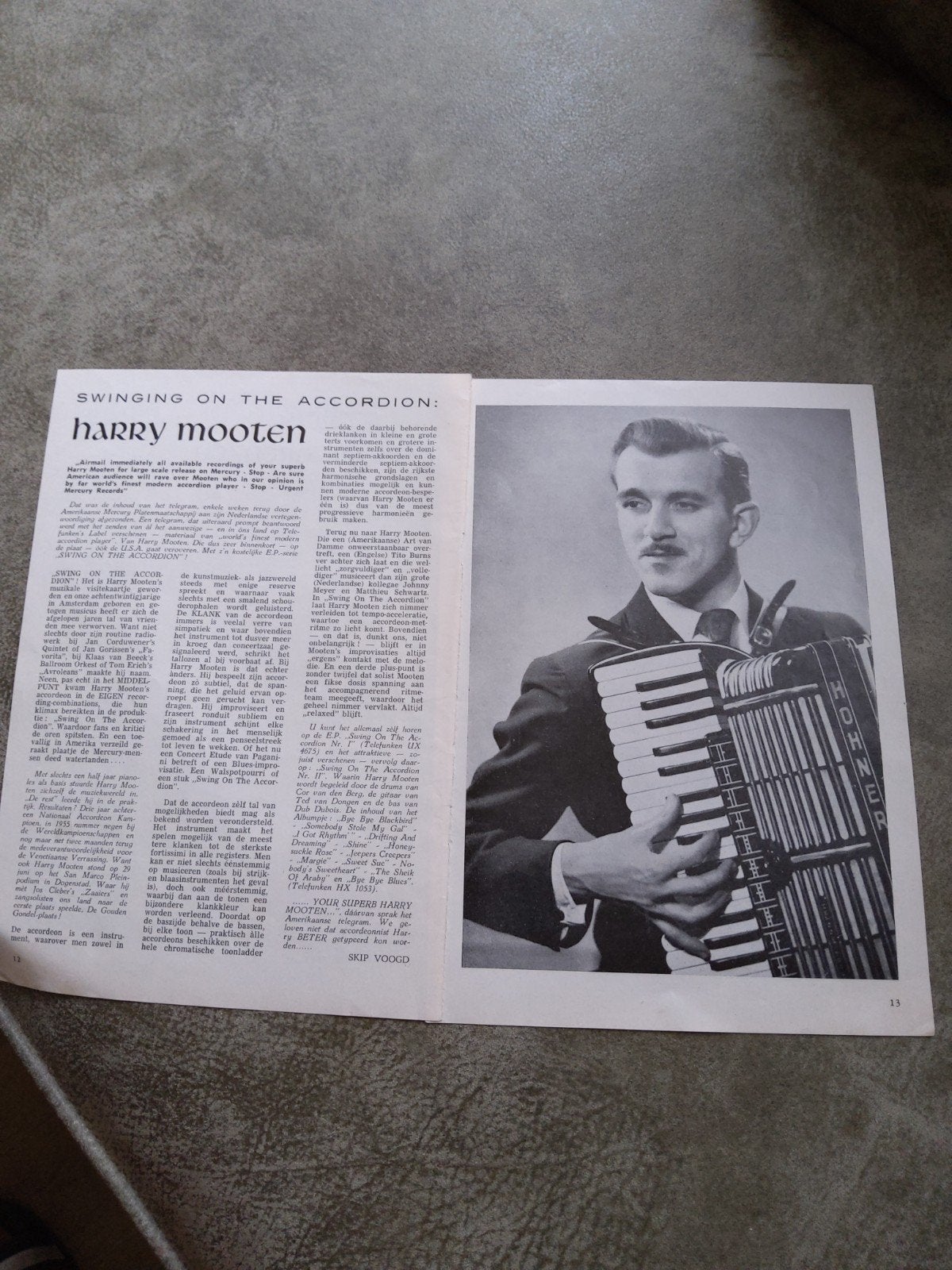 Harry Mooten, Ophalen of Verzenden, Zo goed als nieuw, Boek, Tijdschrift of Artikel