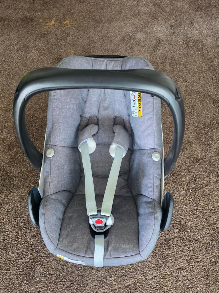 Maxi Cosi Pebble Plus i-Size autostoel, Ophalen, Zo goed als nieuw, Isofix, 0 t/m 13 kg