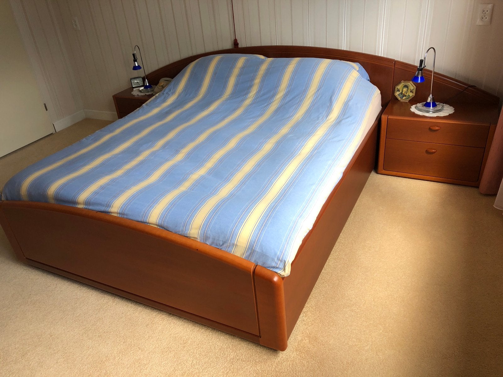 Hulsta tweepersoonsbed met nachtkastjes en Auping spiraal, Ophalen, Gebruikt, Tweepersoons, 200 cm
