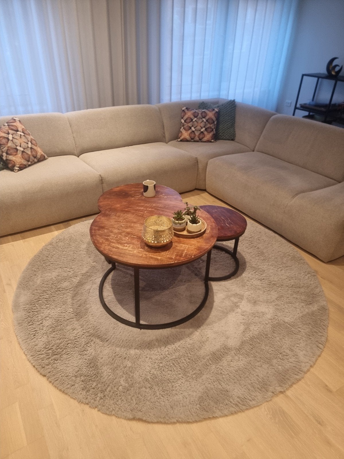 Rond grijs/beige vloerkleed - zacht en modern - Loods 5, Huis en Inrichting, Stoffering | Tapijten en Kleden, Ophalen, Gebruikt
