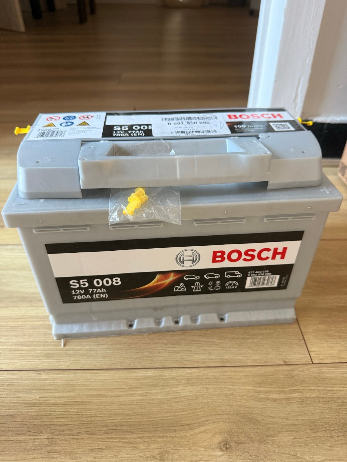 Nieuwe Bosch S5 008 accu 12V 77Ah 780A (EN) - Ongebruikt, Ophalen, Nieuw, Universele onderdelen