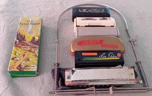 7 mondharmonica's en 1 beugel - Diverse merken en typen, Ophalen of Verzenden, Met koffer of doosje