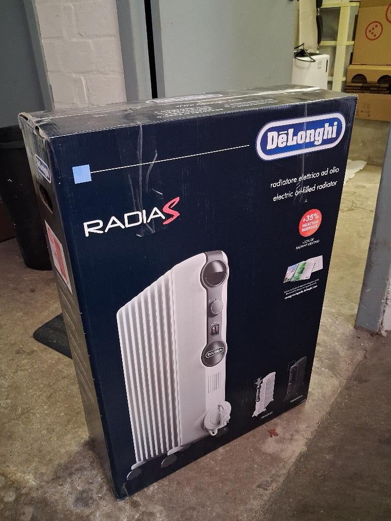 De'Longhi Oliegevulde radiator kachel, Doe-het-zelf en Verbouw, Verwarming en Radiatoren, Ophalen, Radiator, 150 cm of meer, Zo goed als nieuw