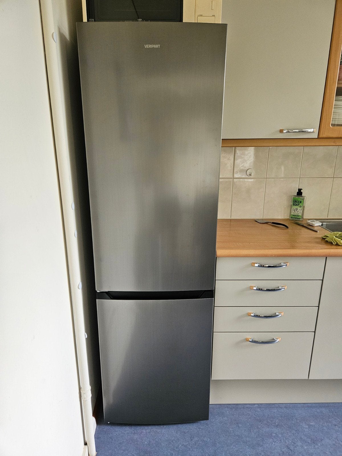 Veripart koelvriescombinatie VPKVC180Z zilver, linksdraaiend, Ophalen, 200 liter of meer, Met aparte vriezer, 160 cm of meer