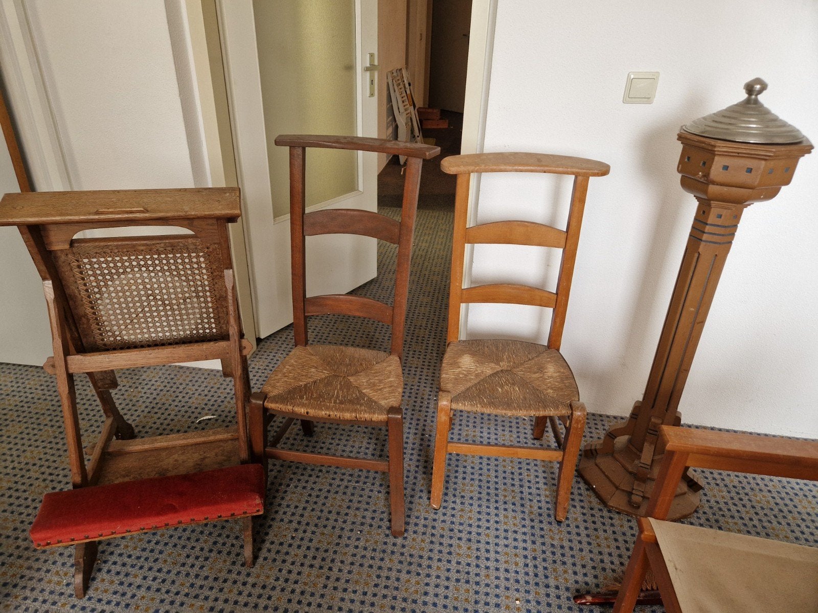 3 bidstoeltjes, mag los verkocht worden, Antiek en Kunst, Ophalen