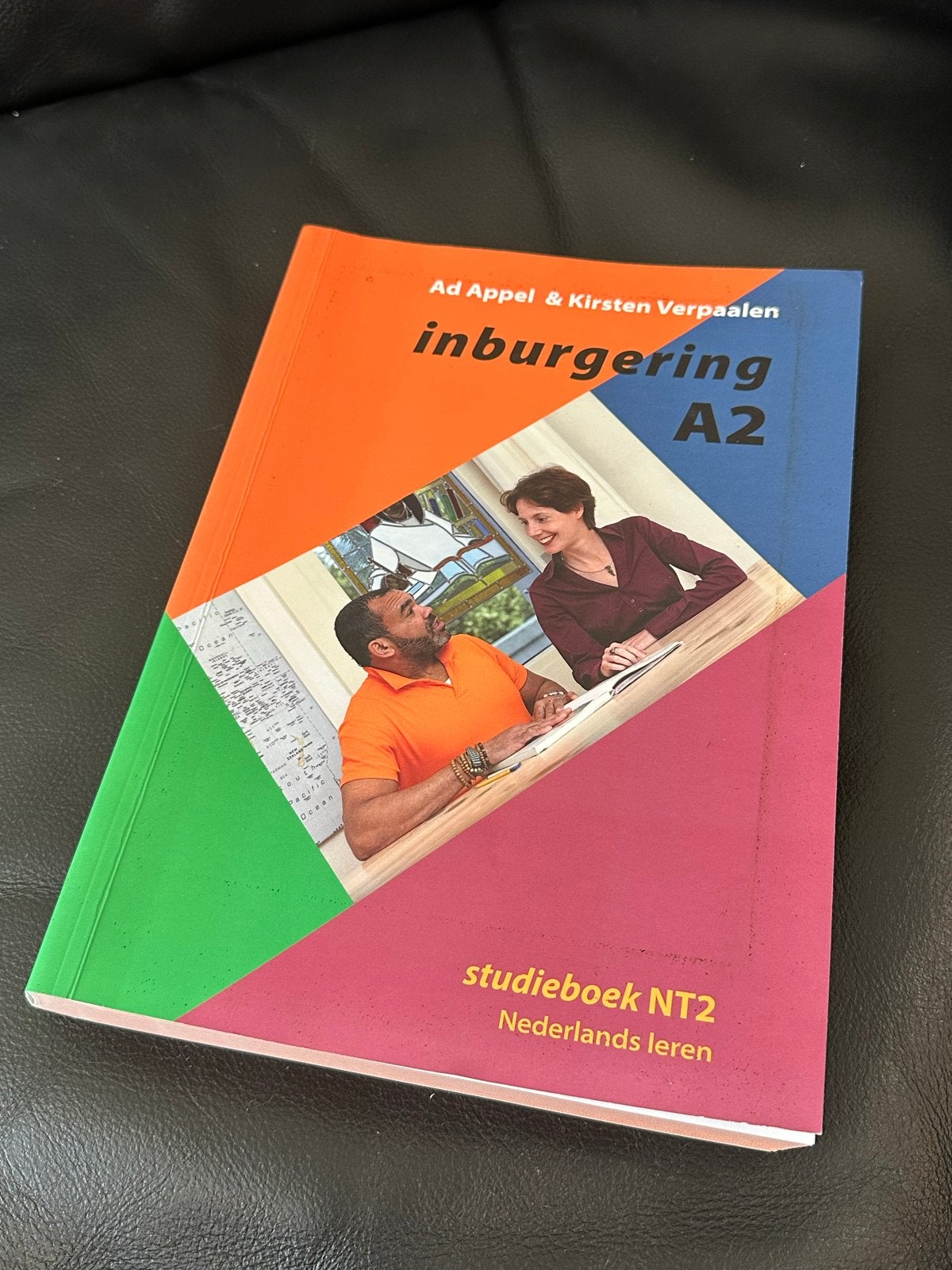 Unused! Inburgering A2 Studieboek NT2 Nederlands Leren, Ophalen of Verzenden, Alpha, Zo goed als nieuw, Overige niveaus