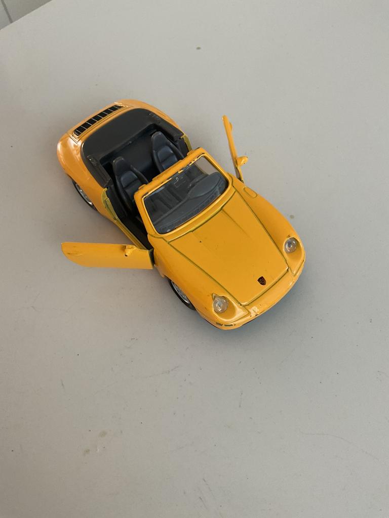 Porsche 911 cabriolet, Hobby en Vrije tijd, Modelauto's | 1:43, Ophalen, Zo goed als nieuw, Auto