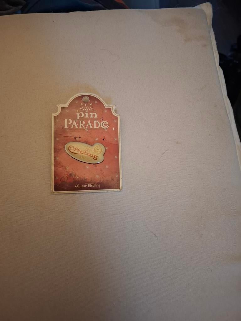 Efteling Pin Parade - 60 Jaar Efteling Jubileumpin nieuw, Verzamelen, Efteling, Ophalen, Nieuw, Button of Speldje