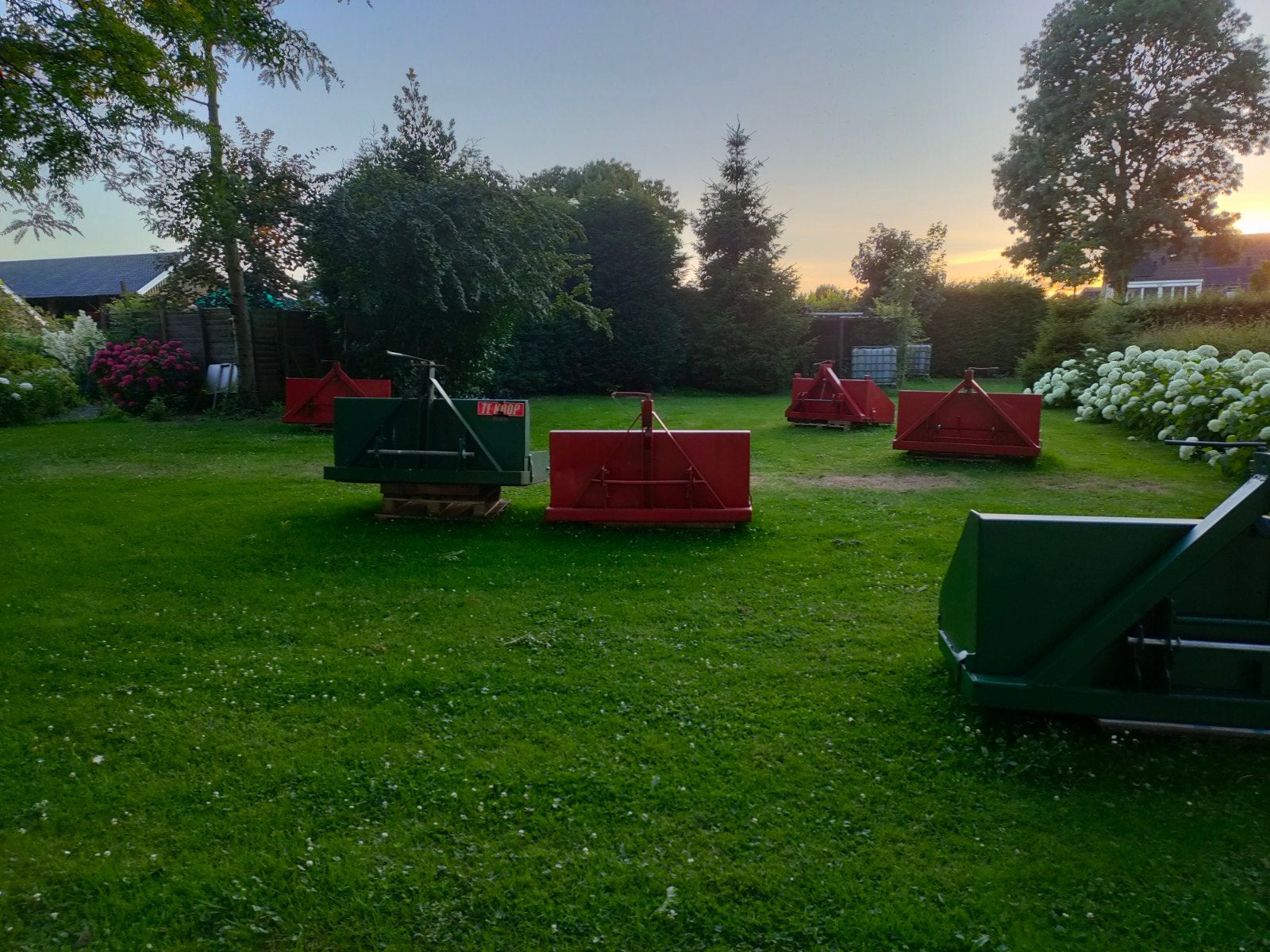 Verschillende grondbakken, Ophalen of Verzenden, Minder dan 10 m²