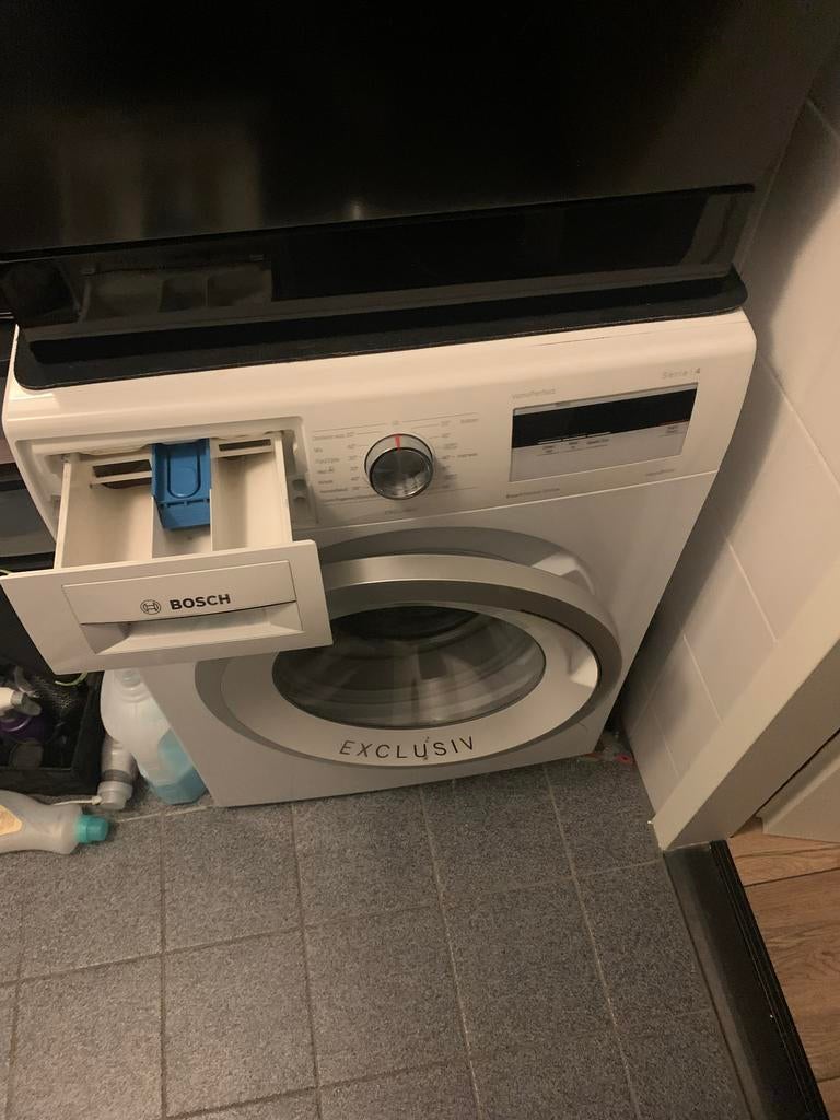 Bosch serie 4, Witgoed en Apparatuur, Wasmachines, Ophalen, 1200 tot 1600 toeren, 8 tot 10 kg, Zo goed als nieuw