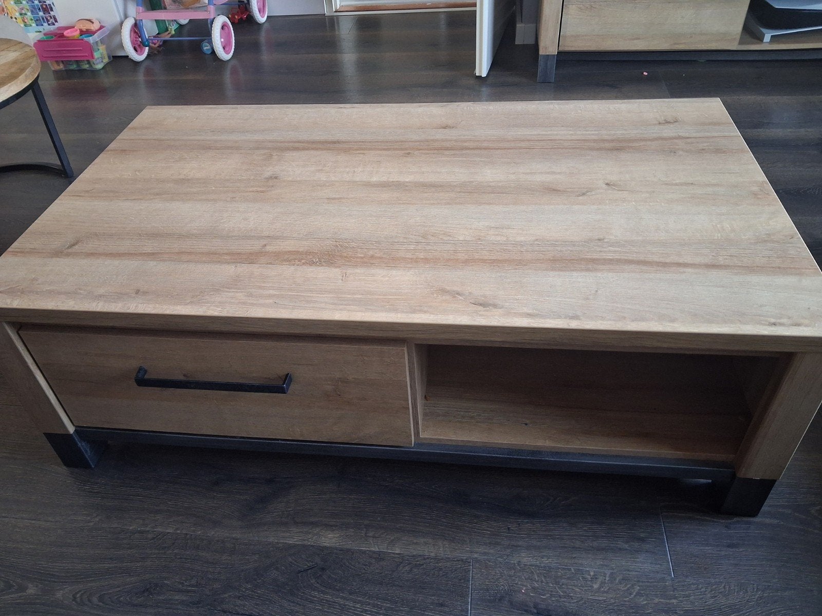 Foto 4 van Salontafel met lades en opbergvakken