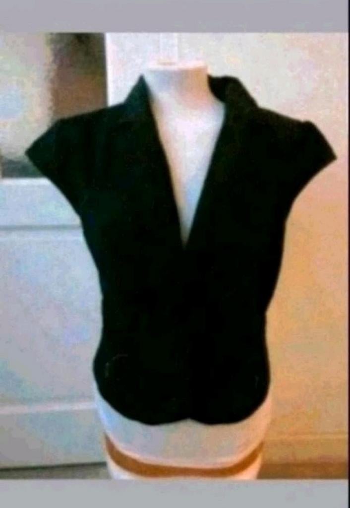 Only zwart vest, Ophalen of Verzenden, Zo goed als nieuw, Maat 38/40 (M), Zwart