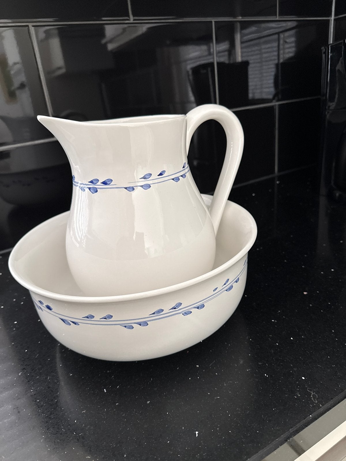 Waterkan met waskom - Wit met blauw decor, Ophalen