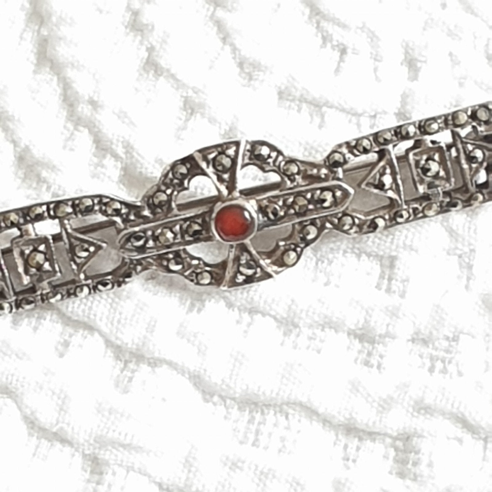 Zilveren broche met Carneool, Sieraden, Tassen en Uiterlijk, Ophalen of Verzenden, Zilver, Broche