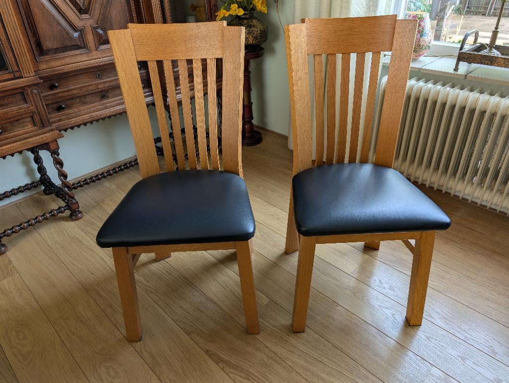 2 houten stoelen, Huis en Inrichting, Ophalen, Gebruikt, Twee, Bruin