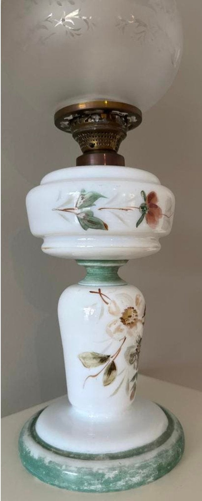 Antieke olielamp van opaline glas, 19e eeuw, handgeschilderd, Ophalen