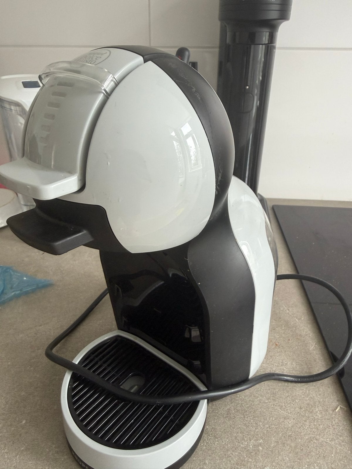 Nescafé Dolce Gusto koffiemachine - Zo goed als nieuw, Ophalen, Koffiemachine, Zo goed als nieuw, 1 kopje