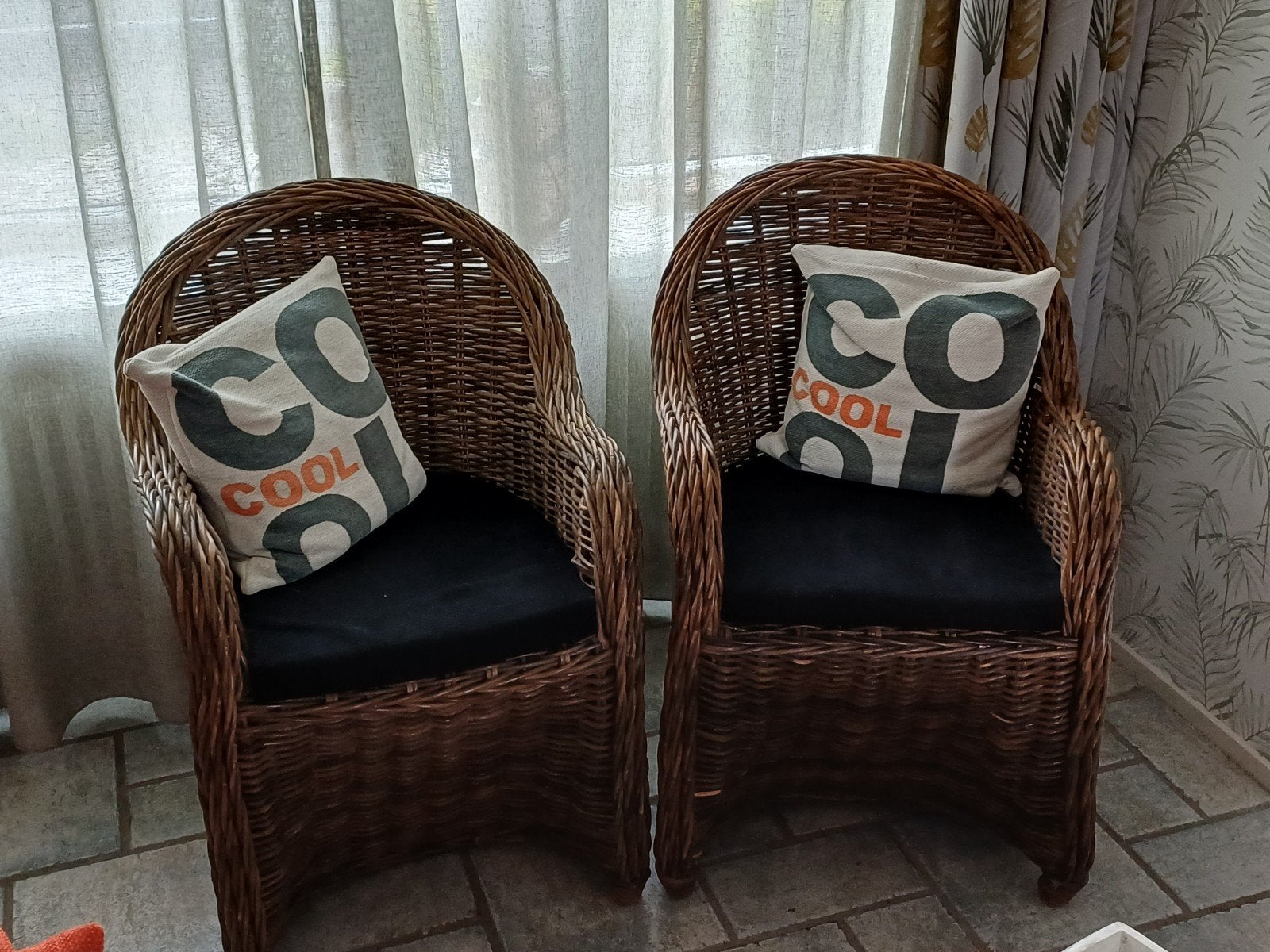 2 rieten stoelen (ook per stuk te koop), Ophalen, Gebruikt, Twee, Bruin