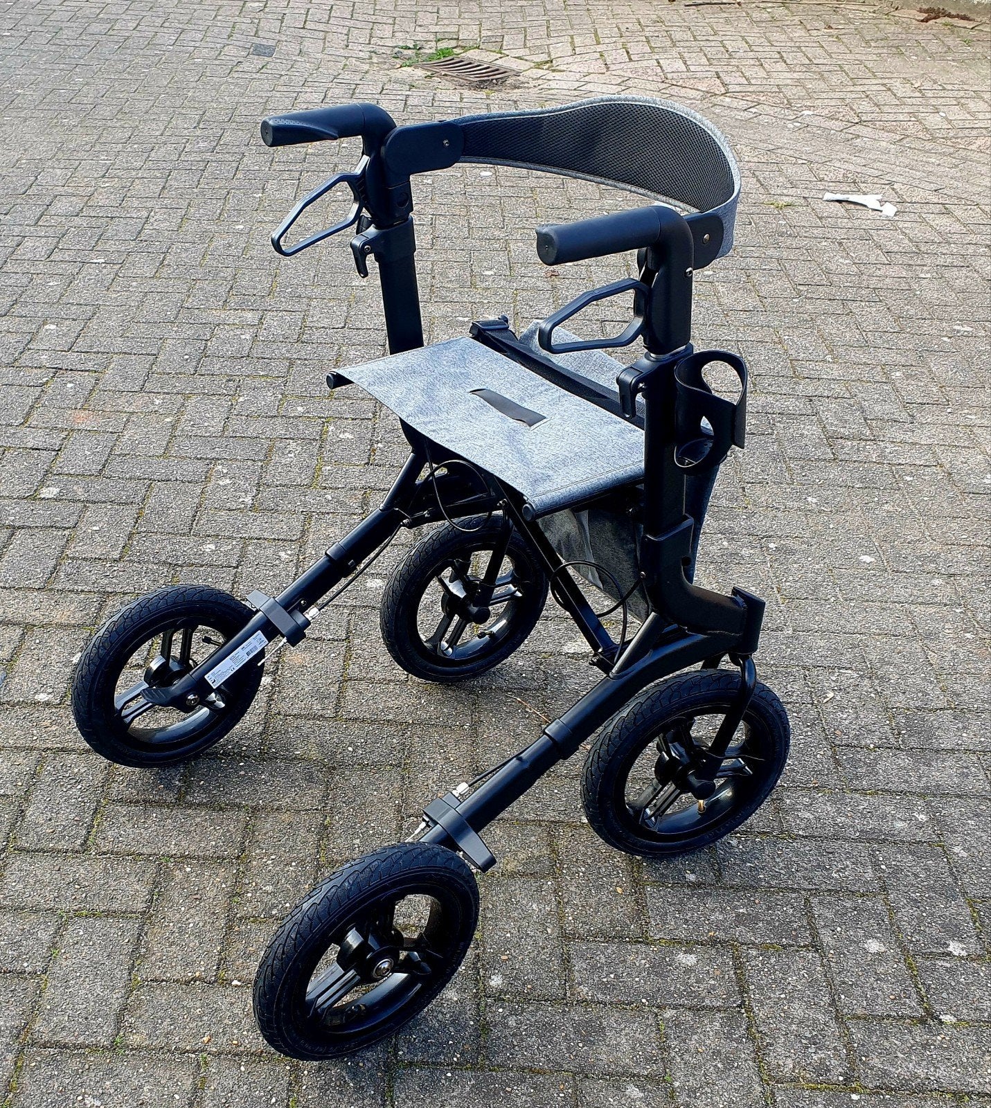 Lichtgewicht rollator outdoor NIEUW, Diversen, Lichtgewicht, Rollator outdoor, Nieuw, Ophalen of Verzenden
