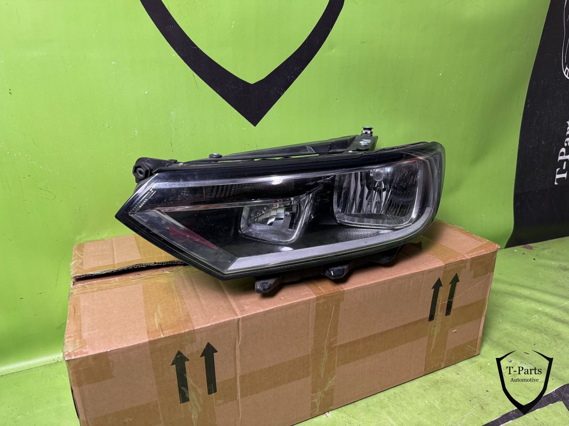 volkswagen passat koplamp links lamp, Gebruikt, Volkswagen, Volkswagen AG, Berliner Ring 2
38440  Wolfsburg, DE