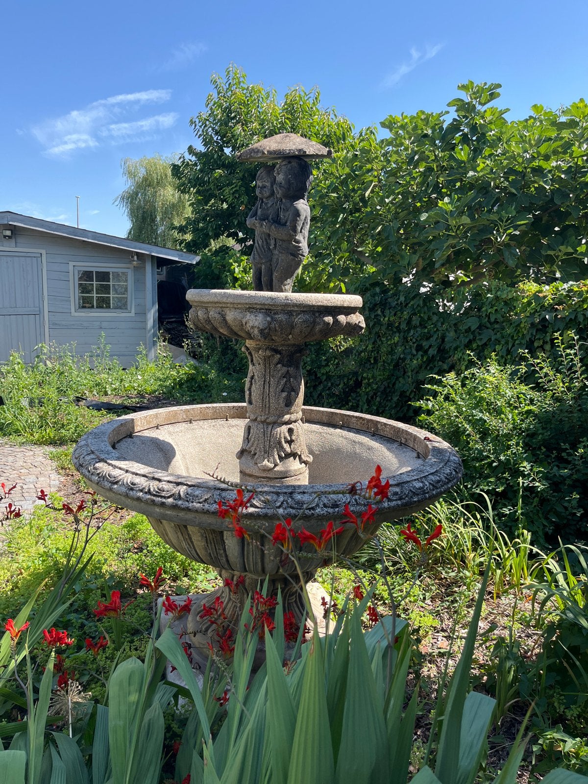 Antieke stenen fontein met beelden - Tuinornament, Tuin en Terras, Ophalen, Gebruikt, Graniet, Fontein