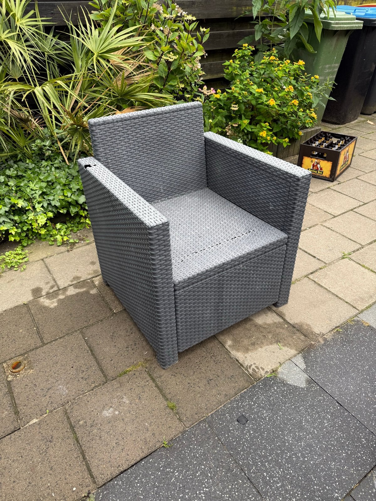 Loungestoel gratis af te halen (met kleine gebreken), Ophalen, Gebruikt, Kunststof