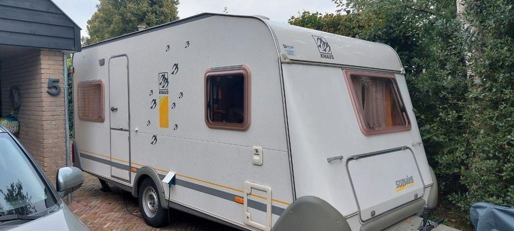 Knaus Sudwind 450 TF Bouwjaar 2003 caravan, Caravans en Kamperen, Caravans, Vast bed, Rondzit, 750 - 1000 kg, Particulier