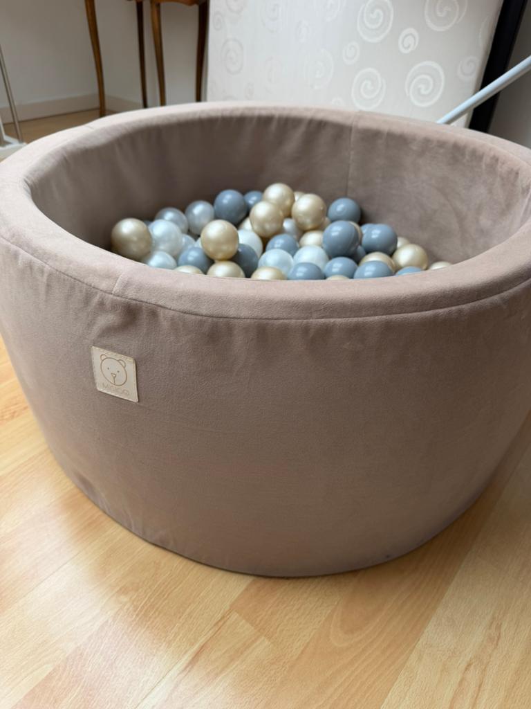 Mooie ballenbak met ballen - Zo goed als nieuw, Ophalen, Zo goed als nieuw, Jongen of Meisje