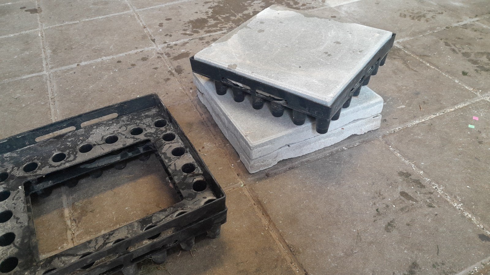 Tegelbladvanger voor afvoer platdak 30x30 cm - Nieuw, Ophalen, Overige materialen, Overige typen, Nieuw