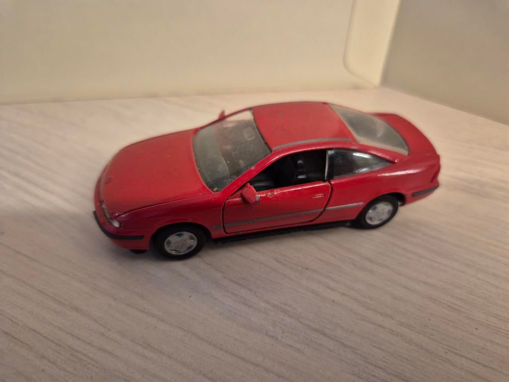 Opel Calibra 2,0 16v éérste type 1 op 43 past door brievenbu, Ophalen of Verzenden, Auto, Overige merken