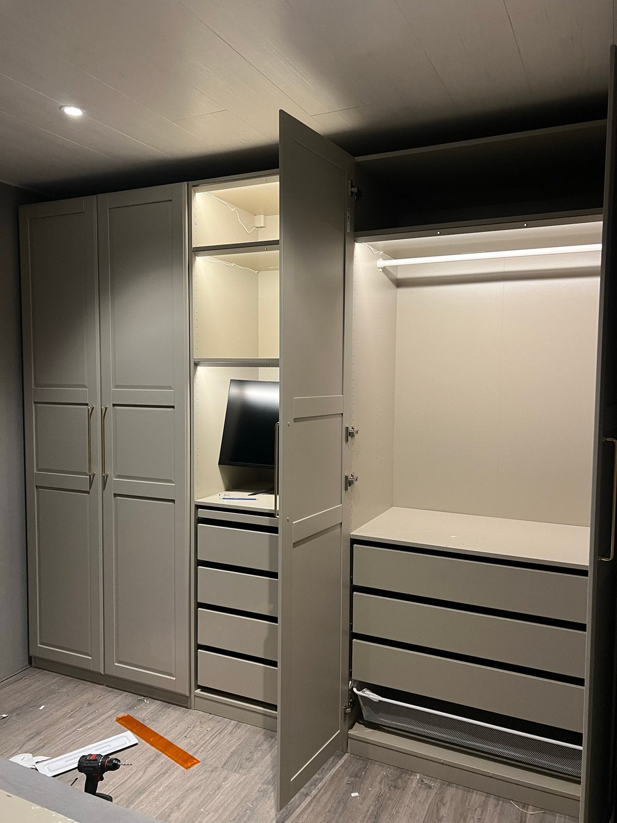 Montage van IKEA PAX kasten, 200 cm of meer, Nieuw, Ophalen of Verzenden, Met lade(s)