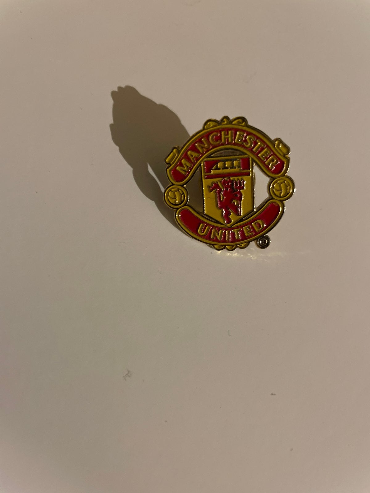Manchester United Speldje - Voetbal Fan Pin, Verzamelen, Speldjes, Pins en Buttons, Ophalen of Verzenden, Gebruikt, Sport, Speldje of Pin