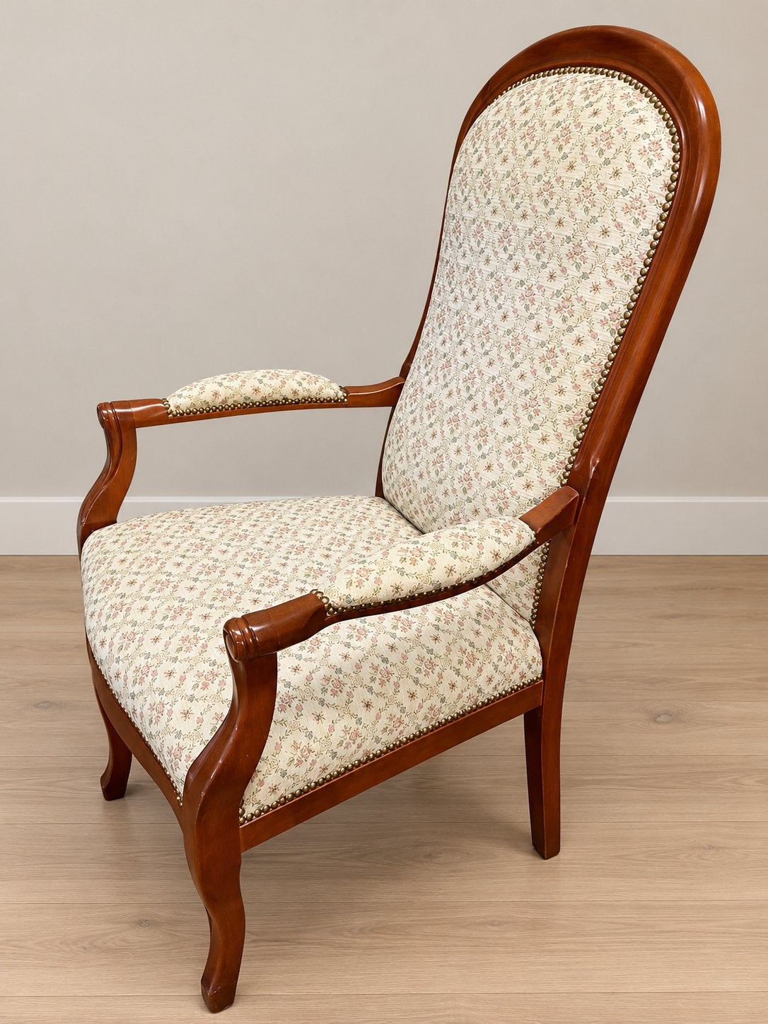 Klassieke houten Voltaire fauteuil met bloemendessin, Ophalen