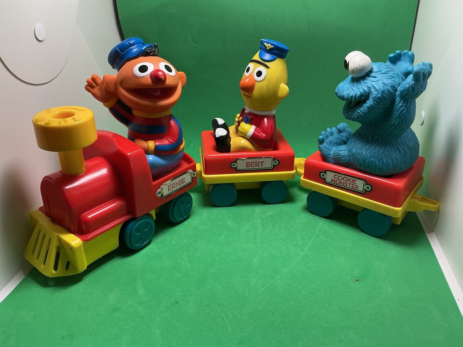 Sesamstraat Trein met Ernie, Bert en Koekiemonster, Ophalen of Verzenden, Gebruikt