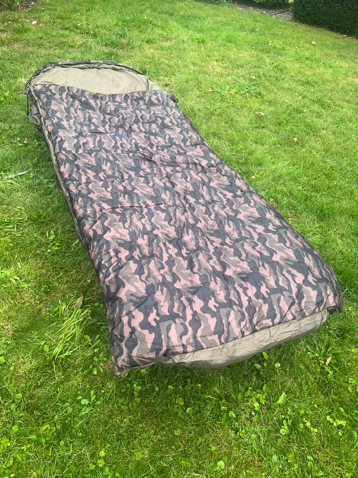 Jrc rova camo flatbed (stretcher) incl slaapzak, Ophalen, Zo goed als nieuw, Overige typen