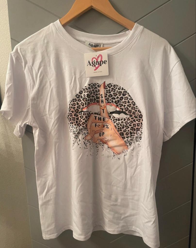 Nieuw wit t-shirt met tijgerprint lippen en steentjes, Kleding | Dames, Maat 38/40 (M), Verzenden, Wit, Zo goed als nieuw
