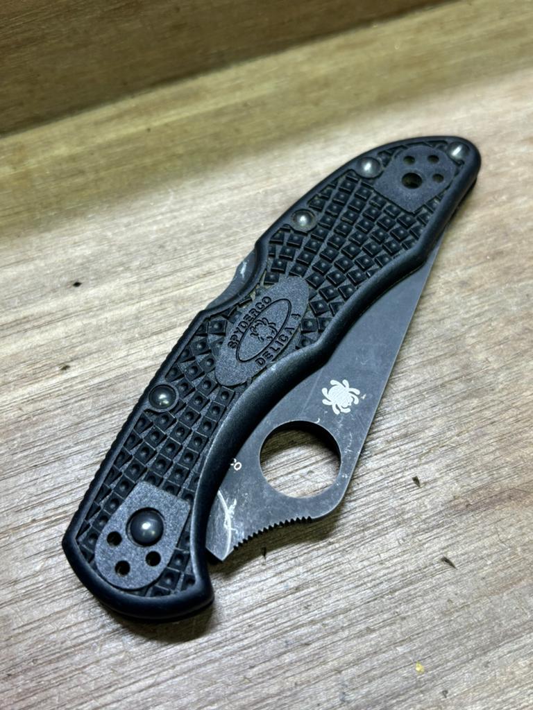 Spyderco Delica 4 Zakmes - Zwart, Gebruikt, Ophalen of Verzenden, Gebruikt