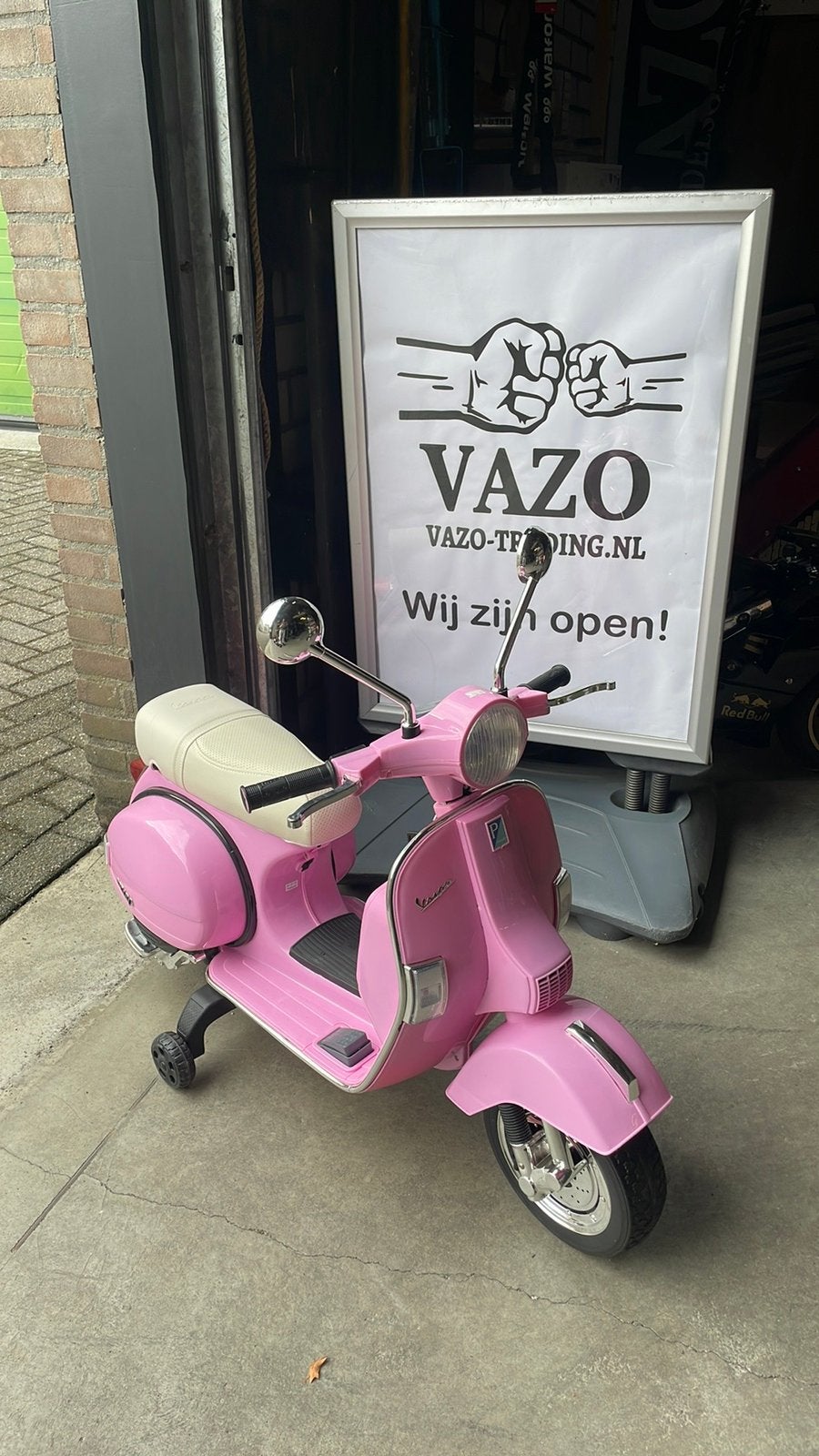 Roze Elektrische kinderscooter vespa NIEUW €149,95, Ophalen, Zo goed als nieuw