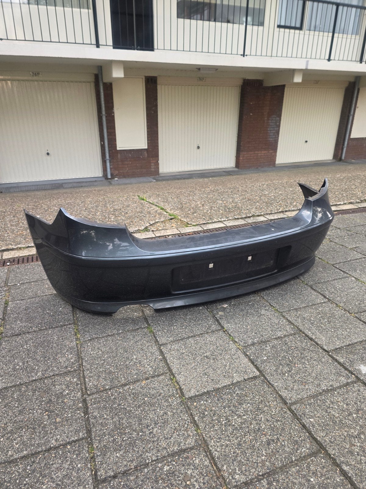 Achterbumper BMW 1 Serie E81/E87 Donkergrijs Metallic, Ophalen, Gebruikt, Achter, Bumper