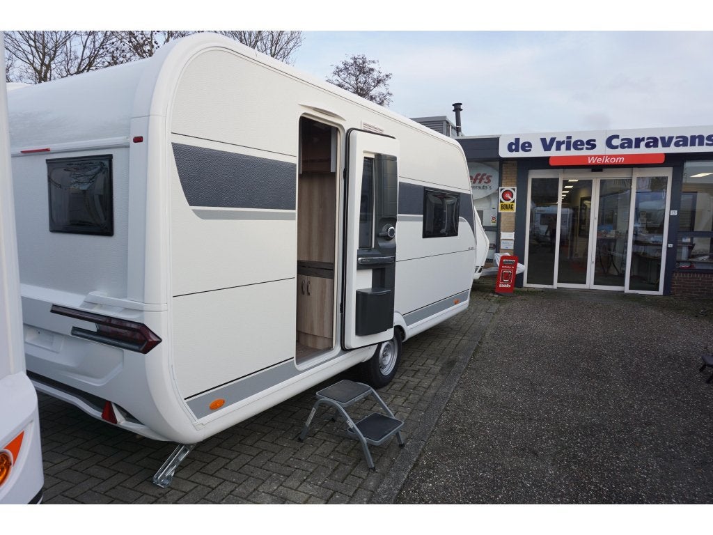 Hobby De Luxe 460 SFF Vloerverwarming ,douche., Standaardzit, Hobby, Reservewiel, Bedrijf