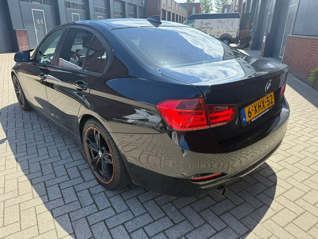BMW 3-serie 320D BLACK EDITION 2014/NAP ORG NL!/AUTOMAAT/BRE, Auto's, Automaat, 4 cilinders, Origineel Nederlands, Diesel