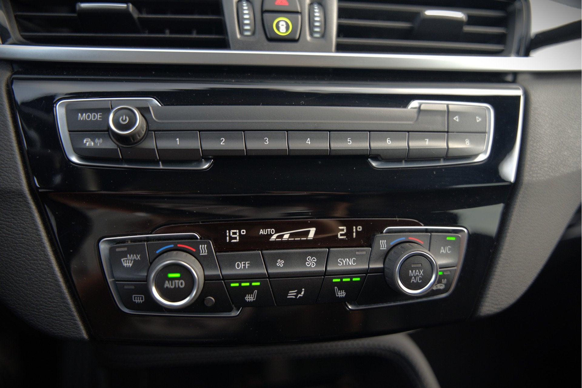 Foto 46 van BMW X1 xDrive20i High Executive | Panoramadak | Head-Up Disp