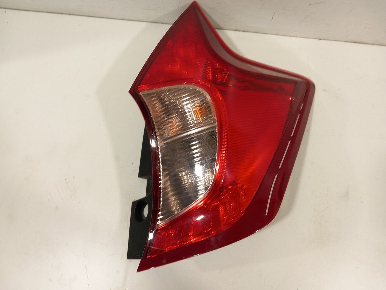 Achterlicht carrosserie rechts Nissan Note, Auto-onderdelen, Onderdelen@venauto.nl, Van der Ven Autorecycling B.V., Gebruikt, Ettenseweg 76, 4706 PB Roosendaal, The Netherlands
