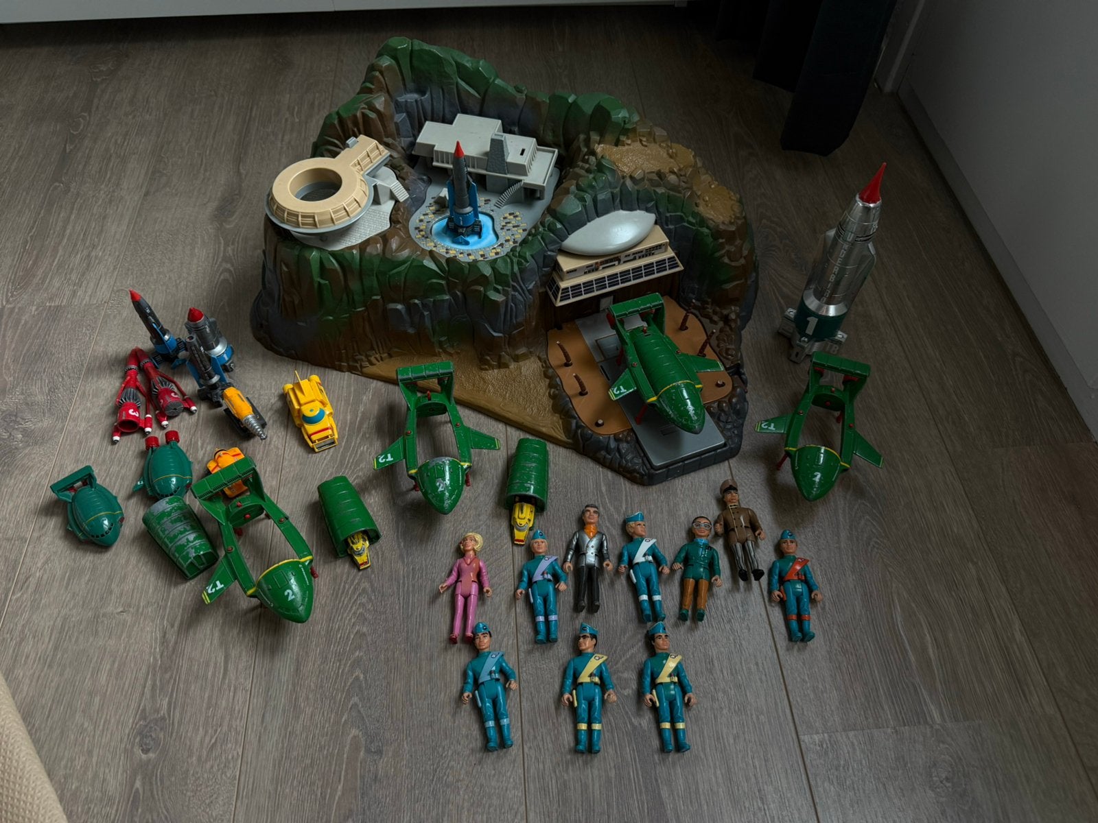 Thunderbirds eiland met toebehoren, Ophalen, Gebruikt