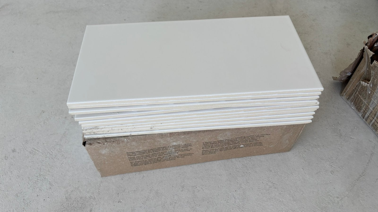 Witte matte wandtegels - Gratis, Ophalen, Minder dan 20 cm, Zo goed als nieuw, Minder dan 5 m²